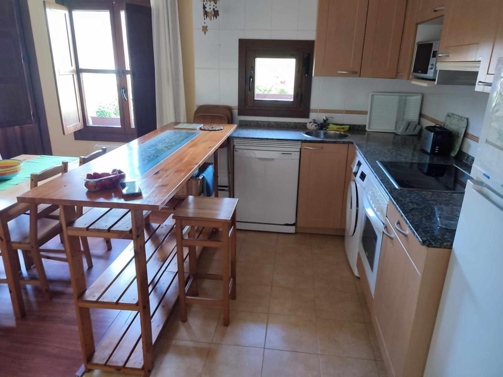 Apartamento Acogedor Bajo Con Terraza Y Vistas Nueva De Llanes Exterior foto